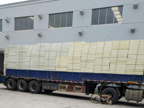 聚氨酯复合板发货