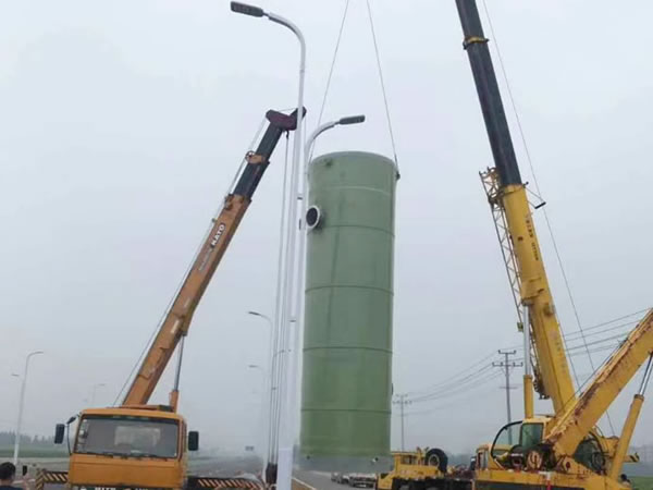 一体化污水提升泵站吊车安装